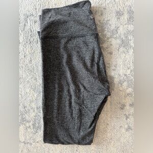 Lululemon wunder under herringbone legging. Size 6